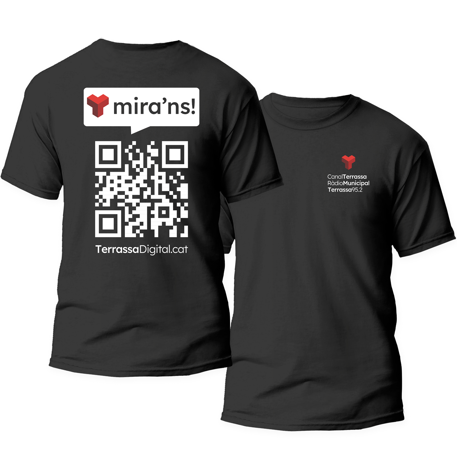 Simulación visual de dos camisetas negras con el diseño de marca de Canal Terrassa. En la parte delantera tiene el logo en pequeño arriba a la derecha y en la parte trasera tiene un QR grande que redirije a la web y el texto "Míranos!" en catalán.